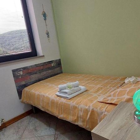 Apartma Mimi Dekani Bagian luar foto