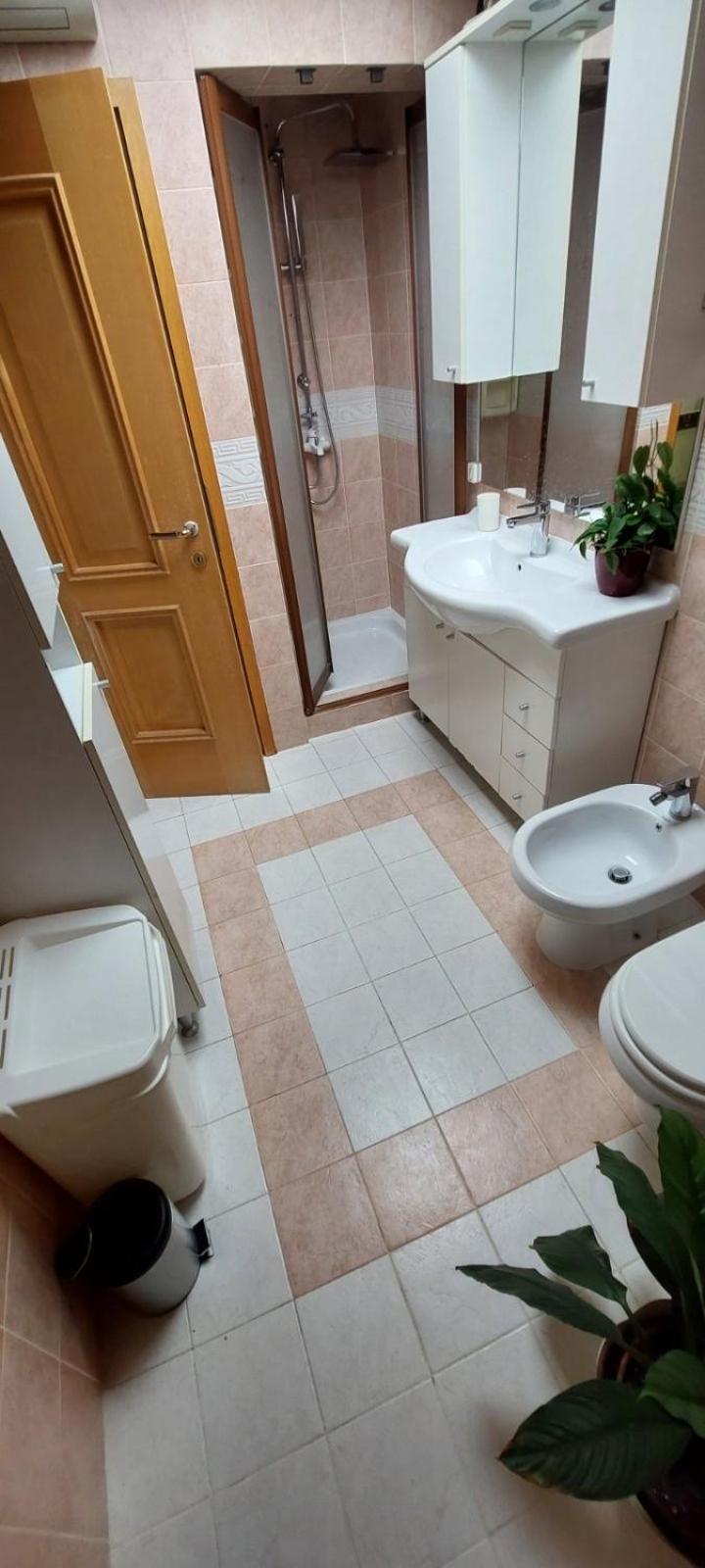 Apartma Mimi Dekani Bagian luar foto