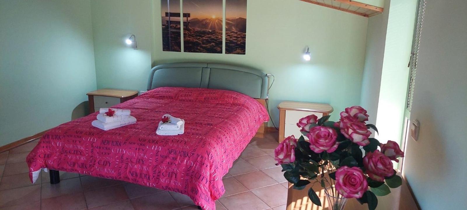 Apartma Mimi Dekani Bagian luar foto
